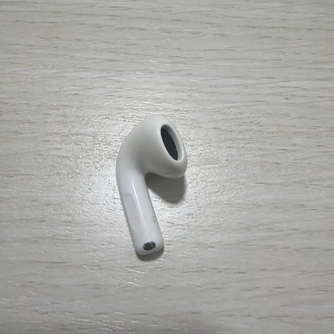 AirPods4 （ANC搭載）ケース+右耳