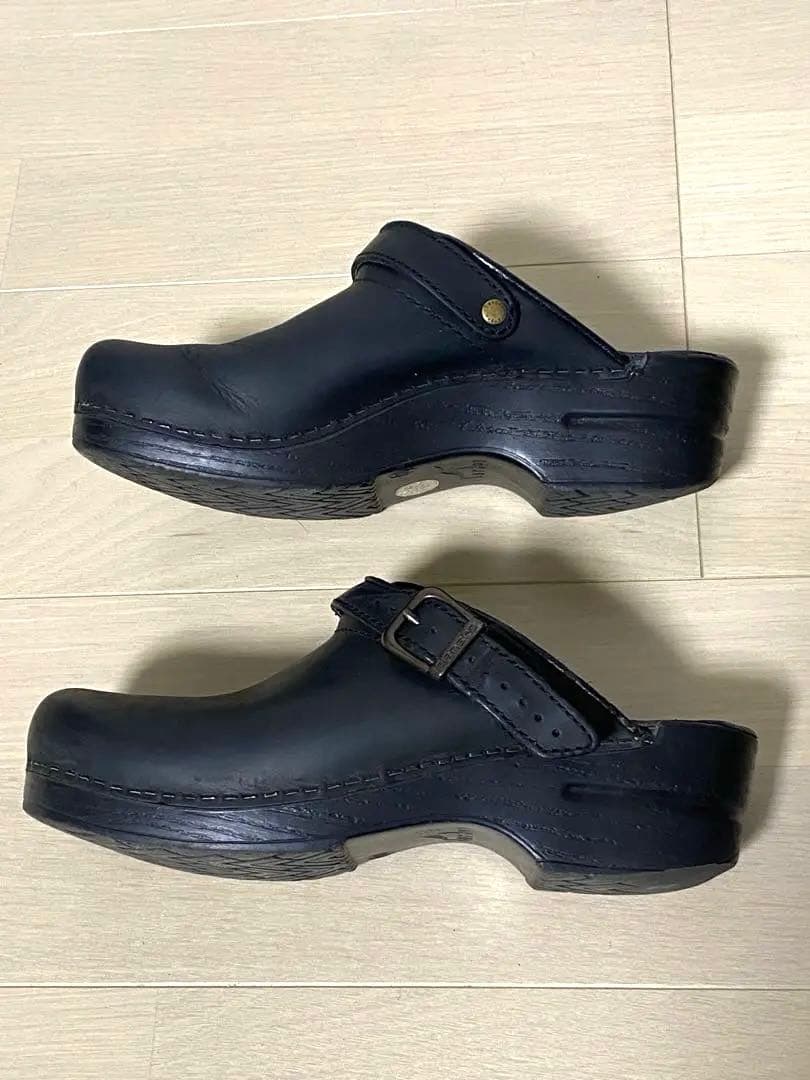 ダンスコ　本革オイルドレザー　クロッグ　サボスリッポンサンダル　黒　36