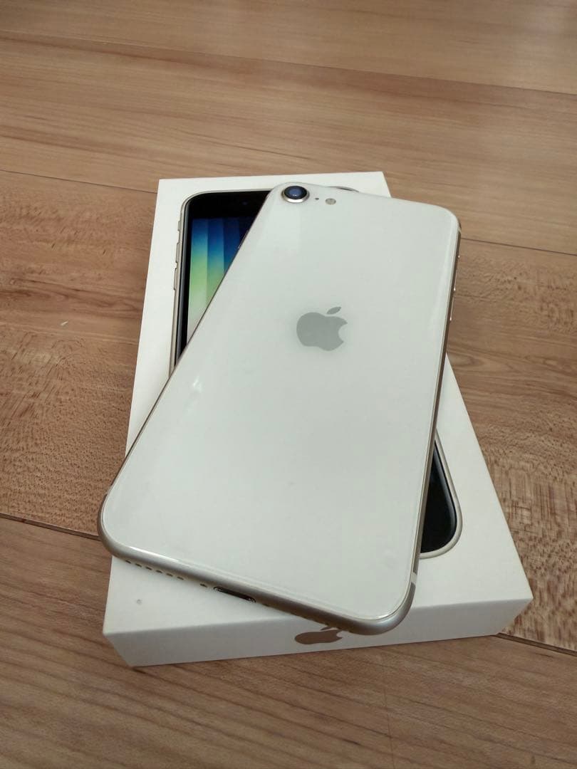 美品　Apple iPhone SE 3世代 64GB ホワイト