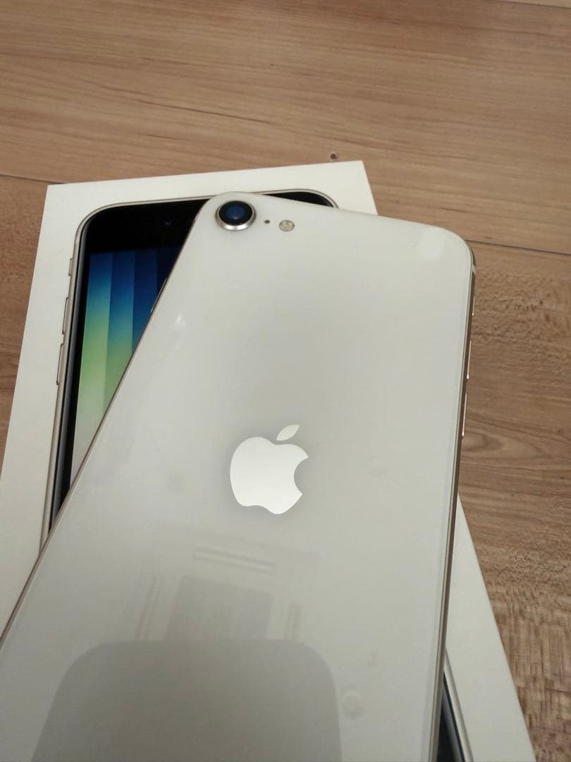 美品　Apple iPhone SE 3世代 64GB ホワイト