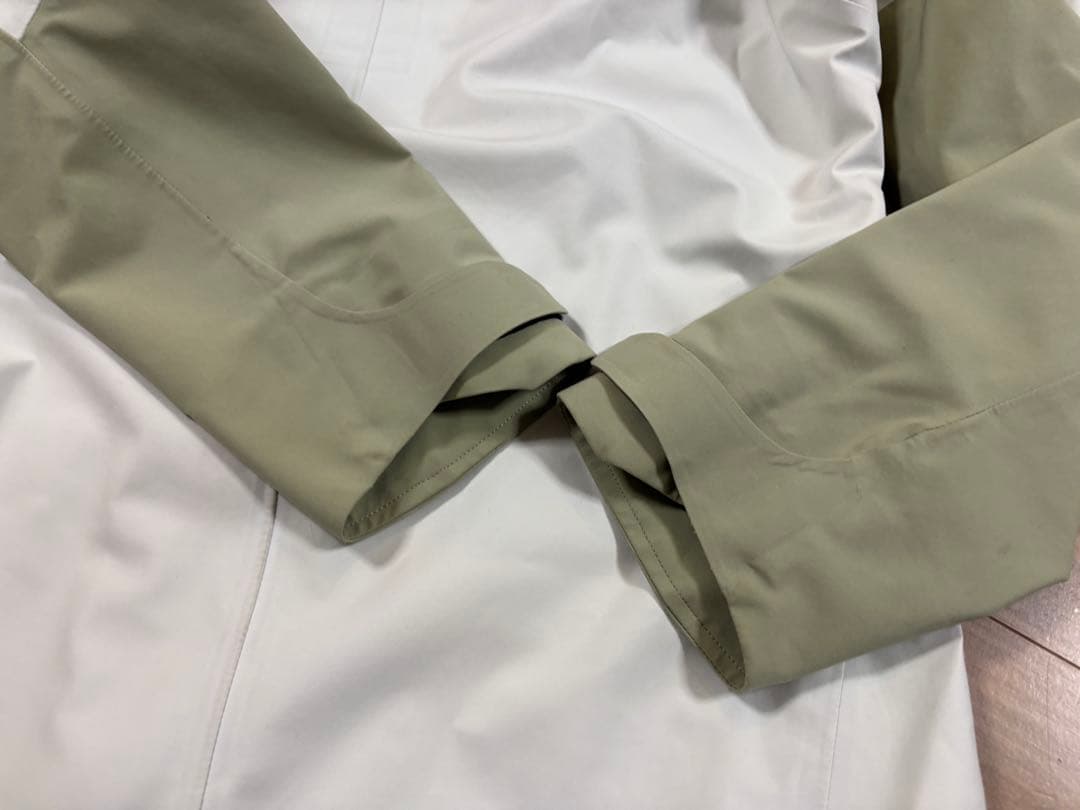 ★24年モデル★お洒落　デサント　スキーウエア 上下セット　SAJ デモ　技術選