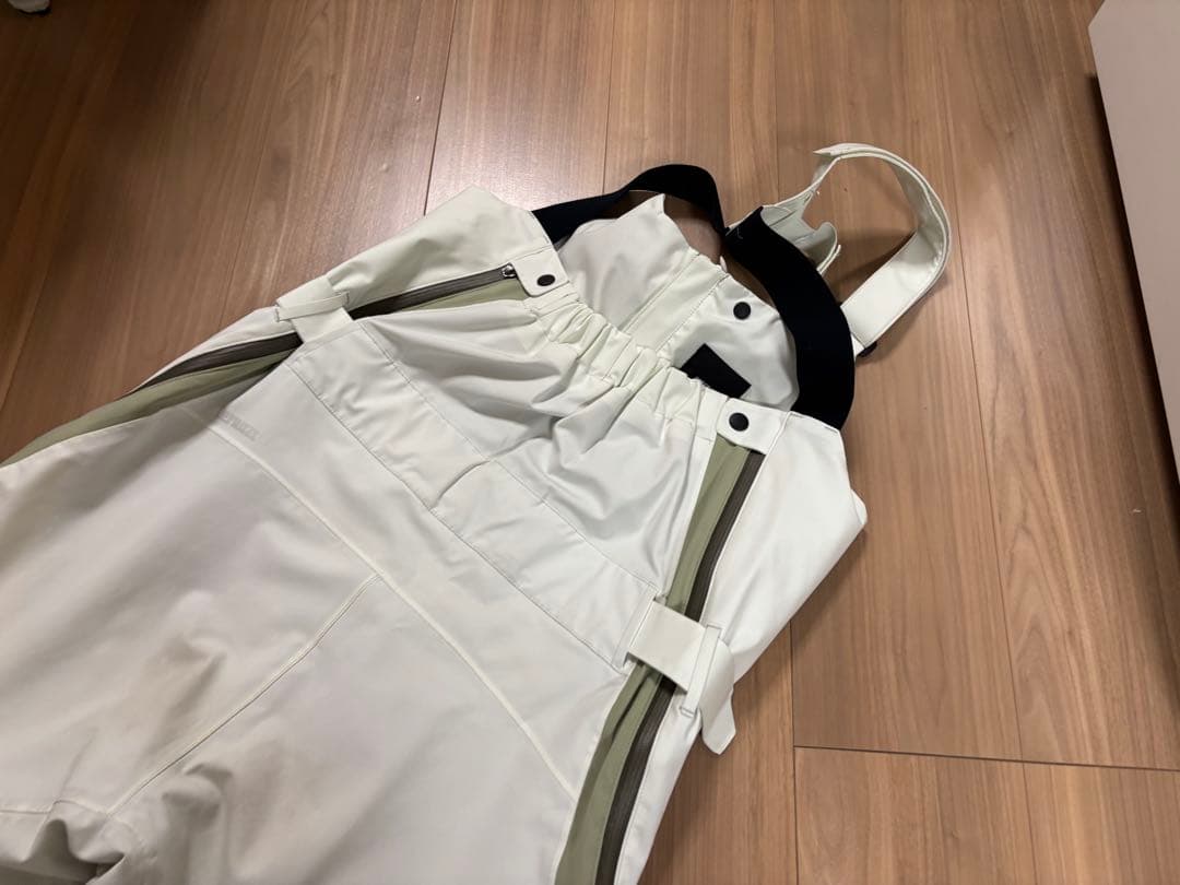 ★24年モデル★お洒落　デサント　スキーウエア 上下セット　SAJ デモ　技術選