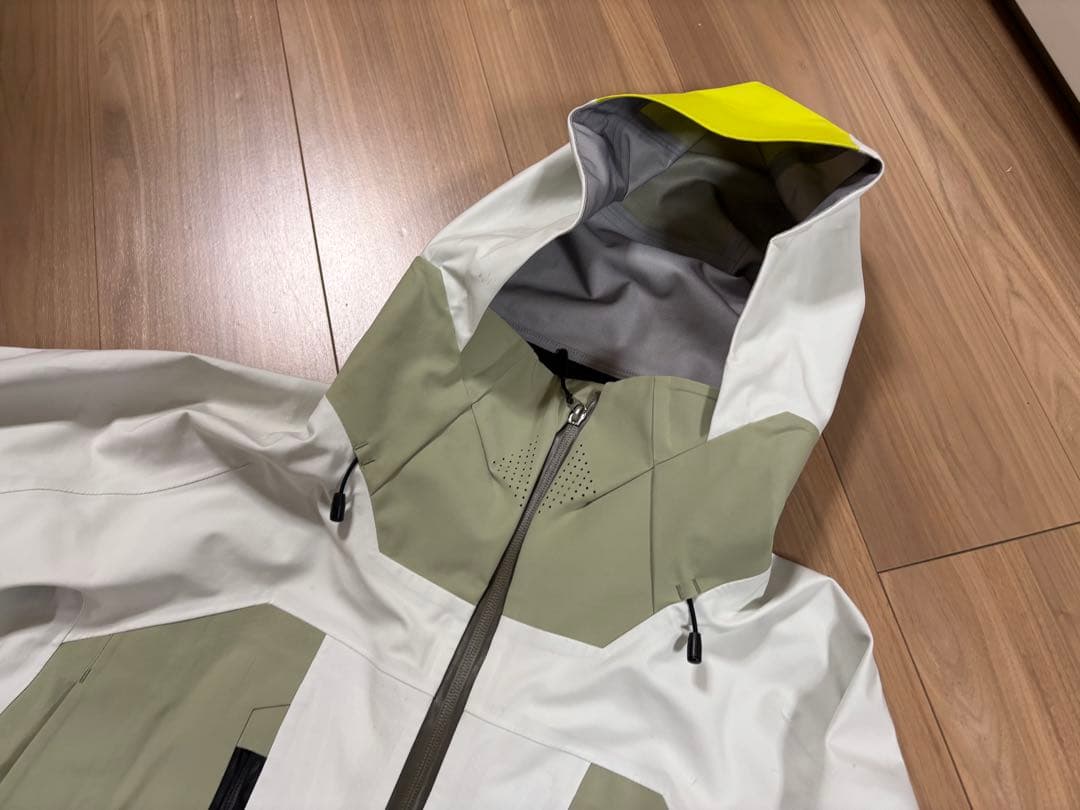 ★24年モデル★お洒落　デサント　スキーウエア 上下セット　SAJ デモ　技術選