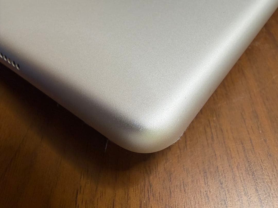 Apple iPad 第9世代 64GB シルバー Wi-Fiモデル 本体のみ