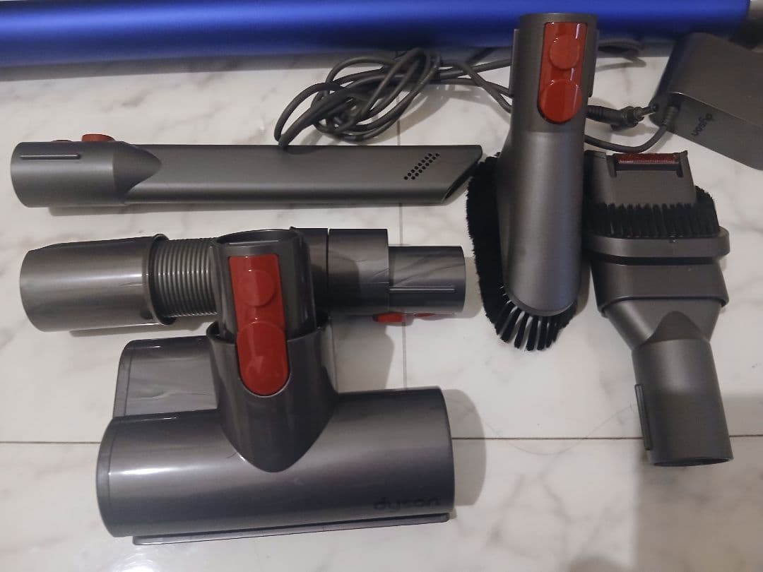 チ*か様 Dyson V10（SV12）ブルーパイプセット 動作良好品 付属品多