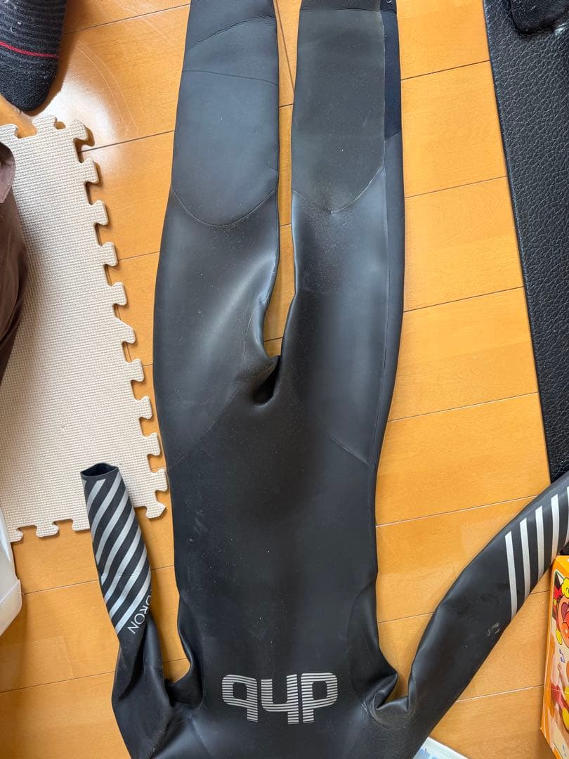 dhb ブラック ウェットスーツ