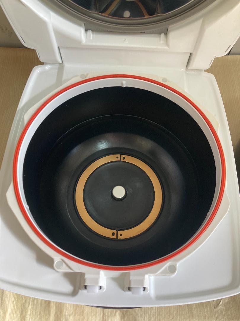 ★★美品★三菱ーIH炊飯器炭炊釜　NJ-VV109-W　形