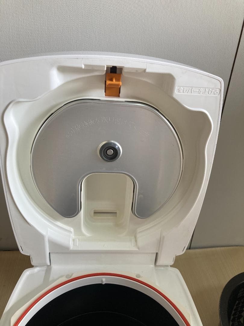 ★★美品★三菱ーIH炊飯器炭炊釜　NJ-VV109-W　形