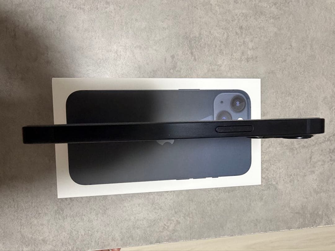 iPhone13 ブラック本体 256GB Simフリー