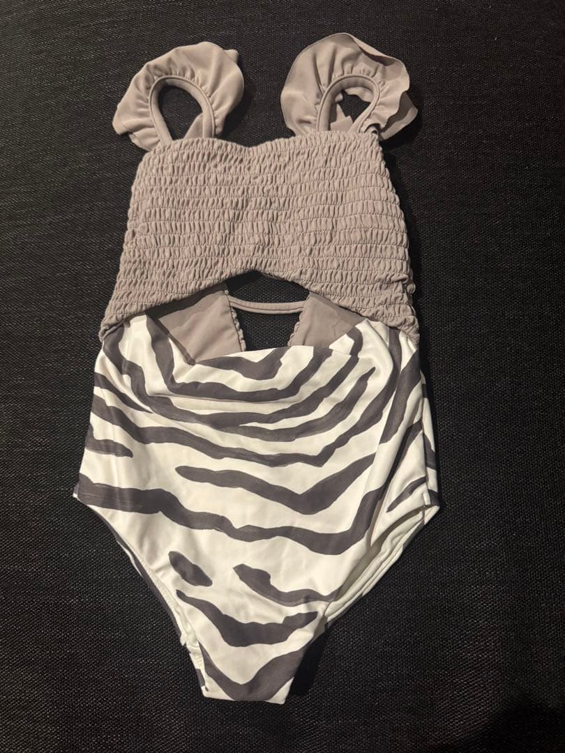 ゼブラ柄フリルセパレート水着 115 alexia stam