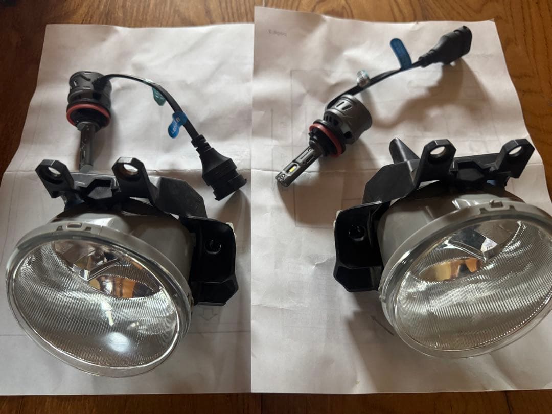 トヨタ スペイド 140型 フォグランプセット