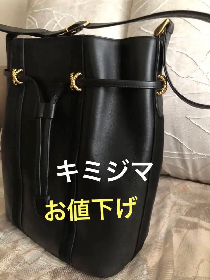 KIMIJIMA 黒いレザーバケットバッグ ゴールド金具付き 縦スエードデザイン
