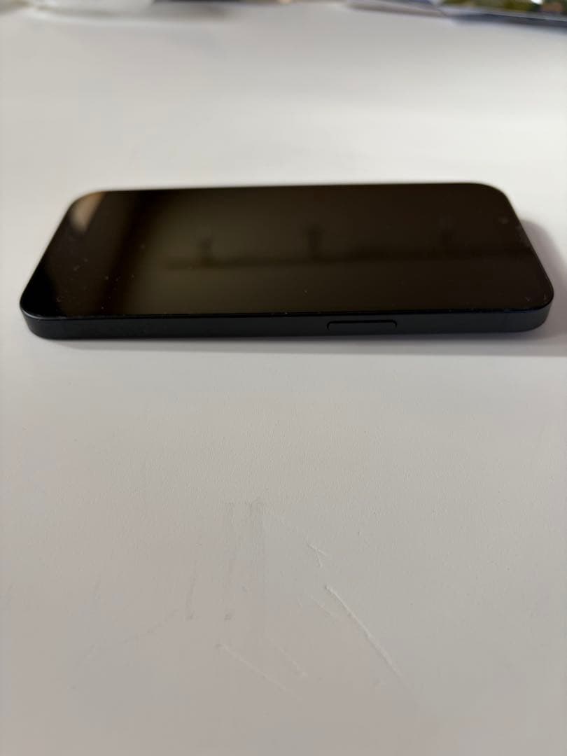 【せいじ】iPhone 14 ミッドナイト 128GB SiMフリー