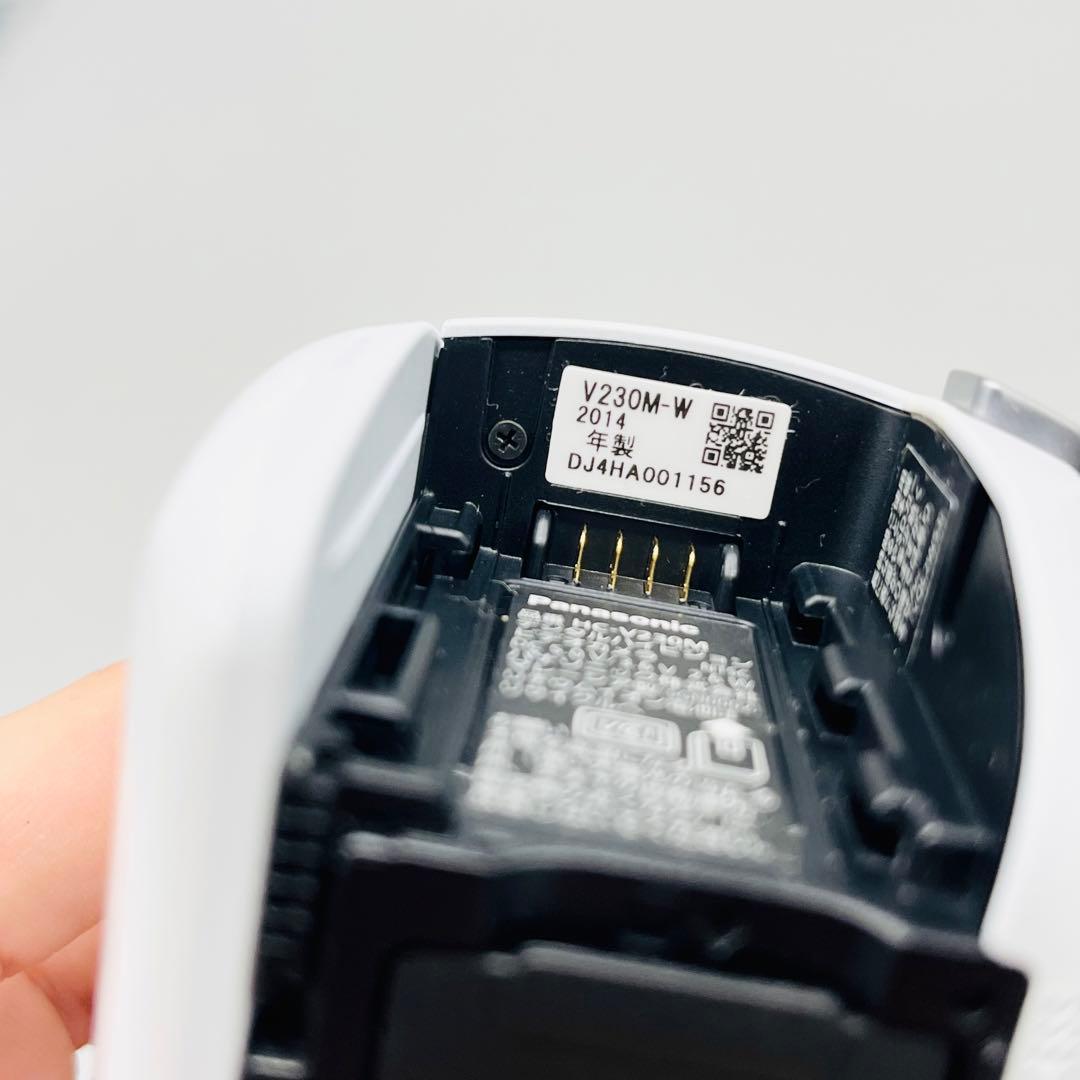 【美品】パナソニック デジタルハイビジョンビデオカメラ HC-V230M-W