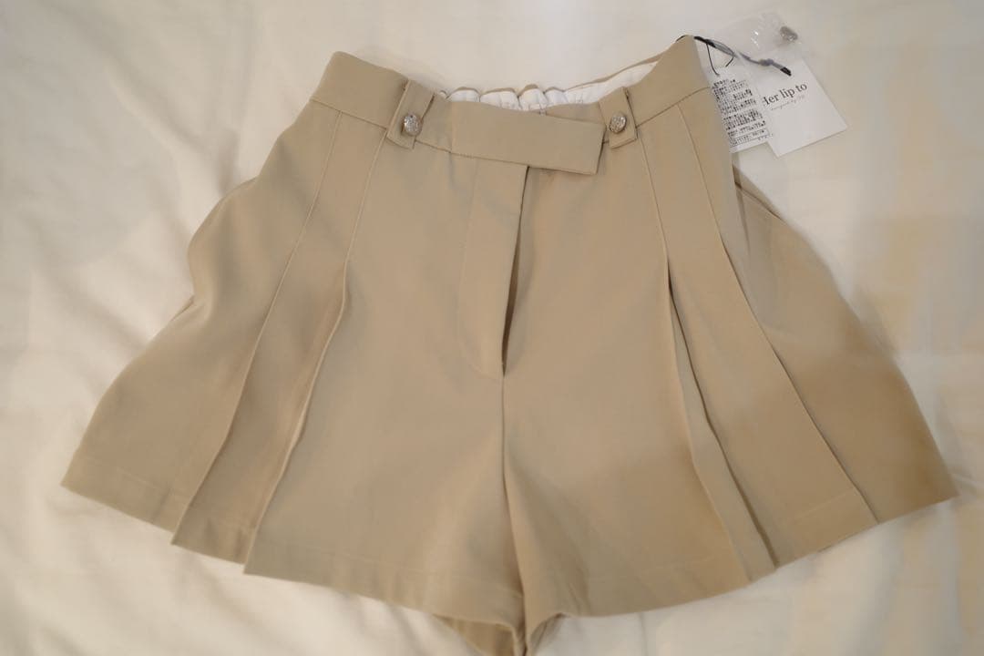 パンツ herlipto Front Tuck Twill Shorts