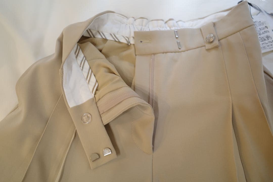 パンツ herlipto Front Tuck Twill Shorts