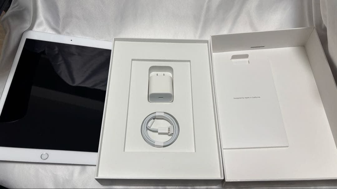 iPad 第8世代 Wi-Fiモデル 128GB シルバー