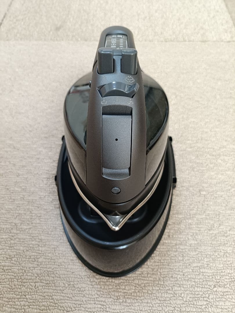 パナソニック コードレススチームアイロン　 NI-WL708