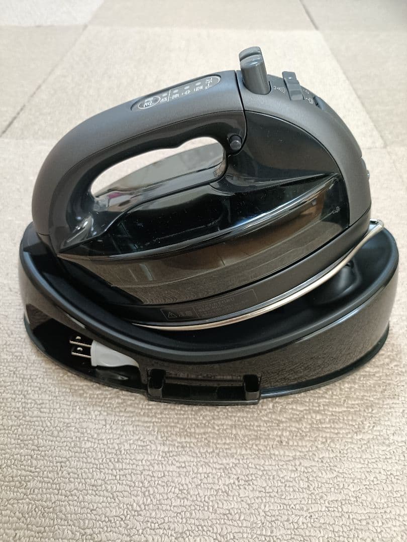 パナソニック コードレススチームアイロン　 NI-WL708