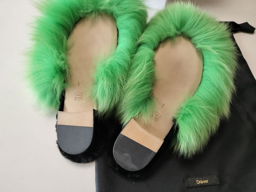 ドゥロワー リアルファー　ミュール サンダル　サイズ１