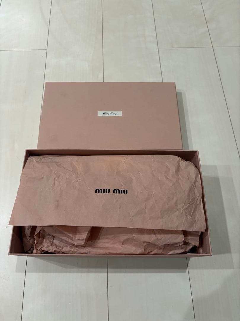 miumiuサンダル美品