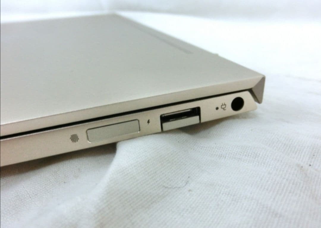 美品■HP ENVY 13.3/i5-8250U/メモリ8GB/SSD256GB