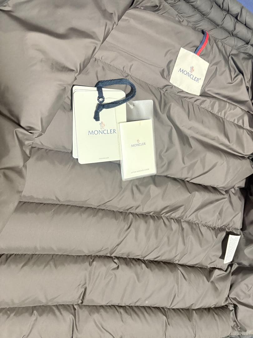 モンクレール ダウンベストDUPRES サイズ2 ブラック