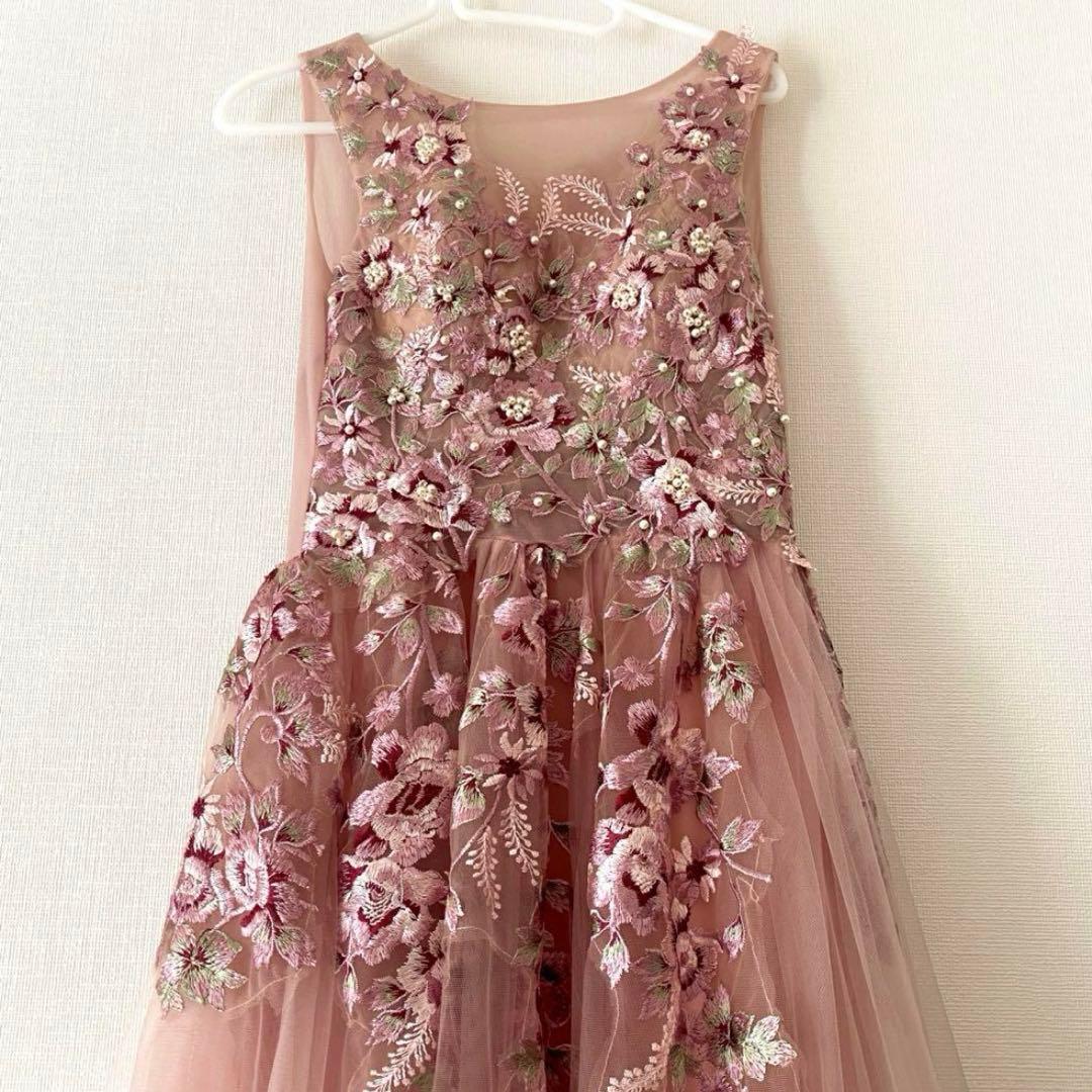 ピンク 花 モチーフ ドレス ウェディング