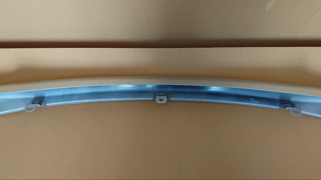 【野菜様と交渉中】インプレッサGH型　フロントバンパースカート　ガリキズ2箇所