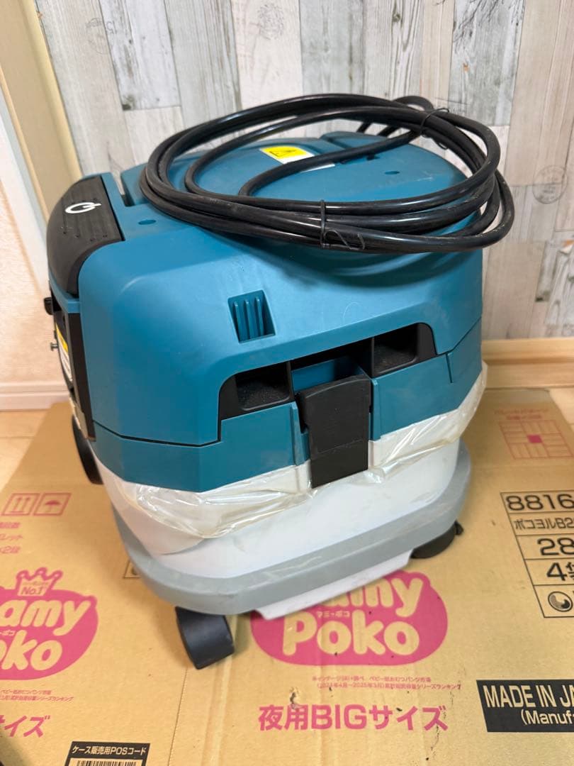 マキタ　集じん機　VC0820