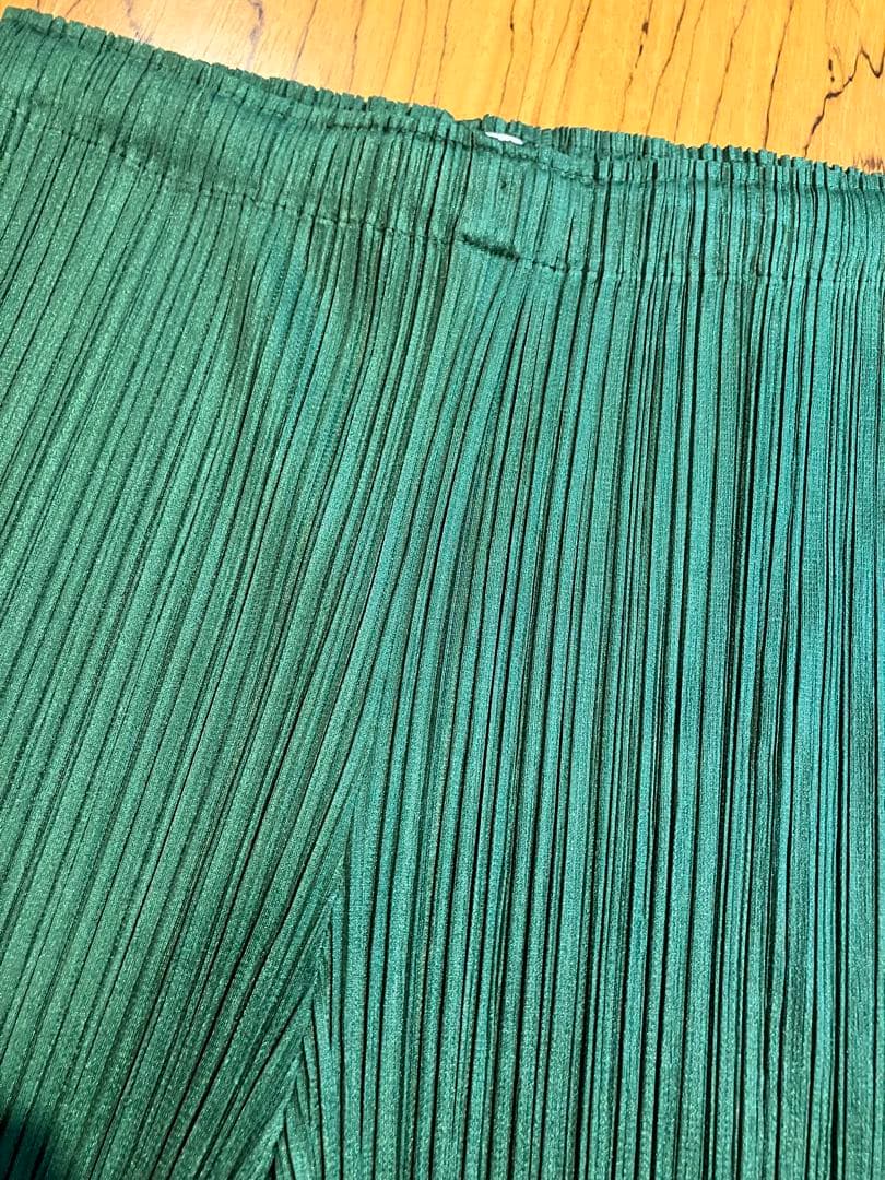 Pleats Please Issey miyakeグリーン プリーツ パンツ