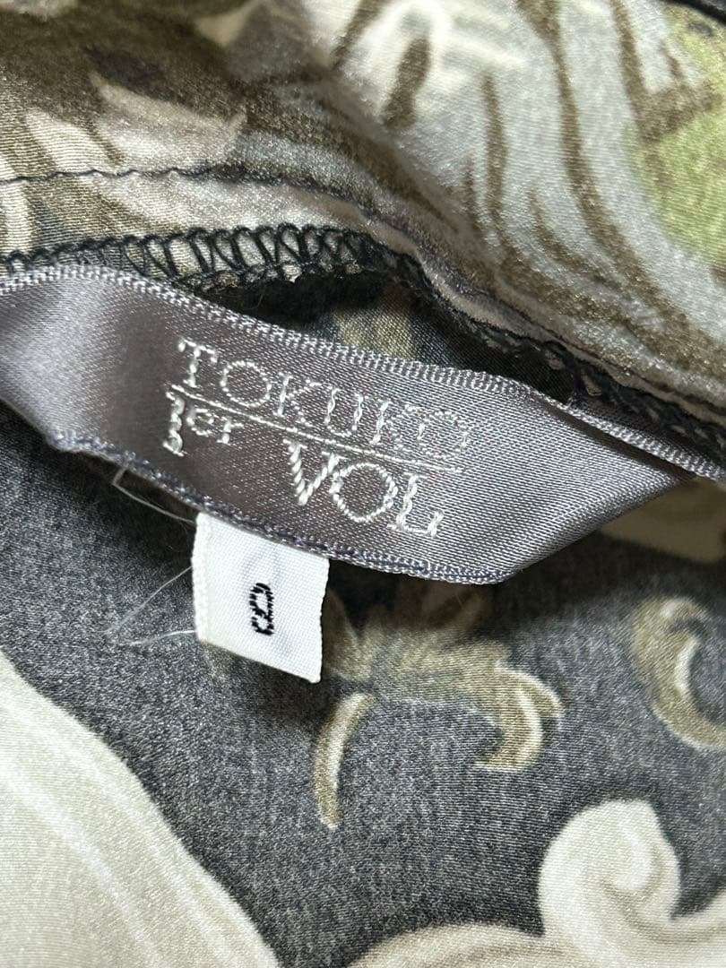 tokuko 1er vol チュニックカットソー　ゴシック柄