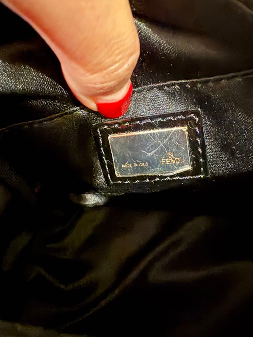 Fendi ブラックファーバッグ　F柄　希少　値下げ交渉有