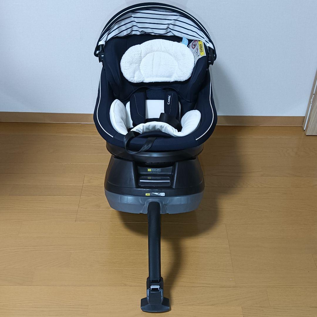 Combi チャイルドシート　クルムーブスマート　新生児対応