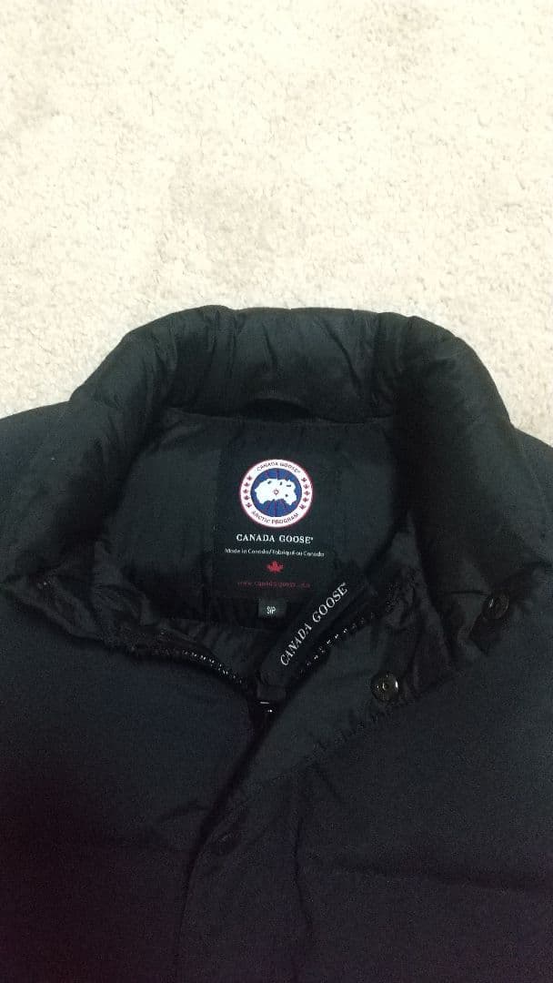 t*i様 ◎美品   カナダグース ダウンベスト