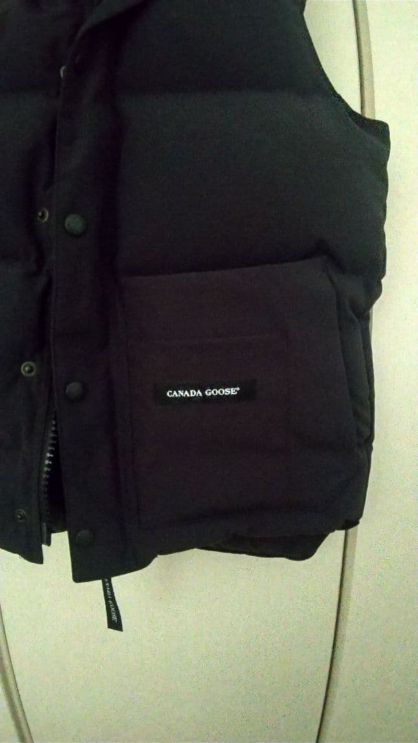 t*i様 ◎美品   カナダグース ダウンベスト