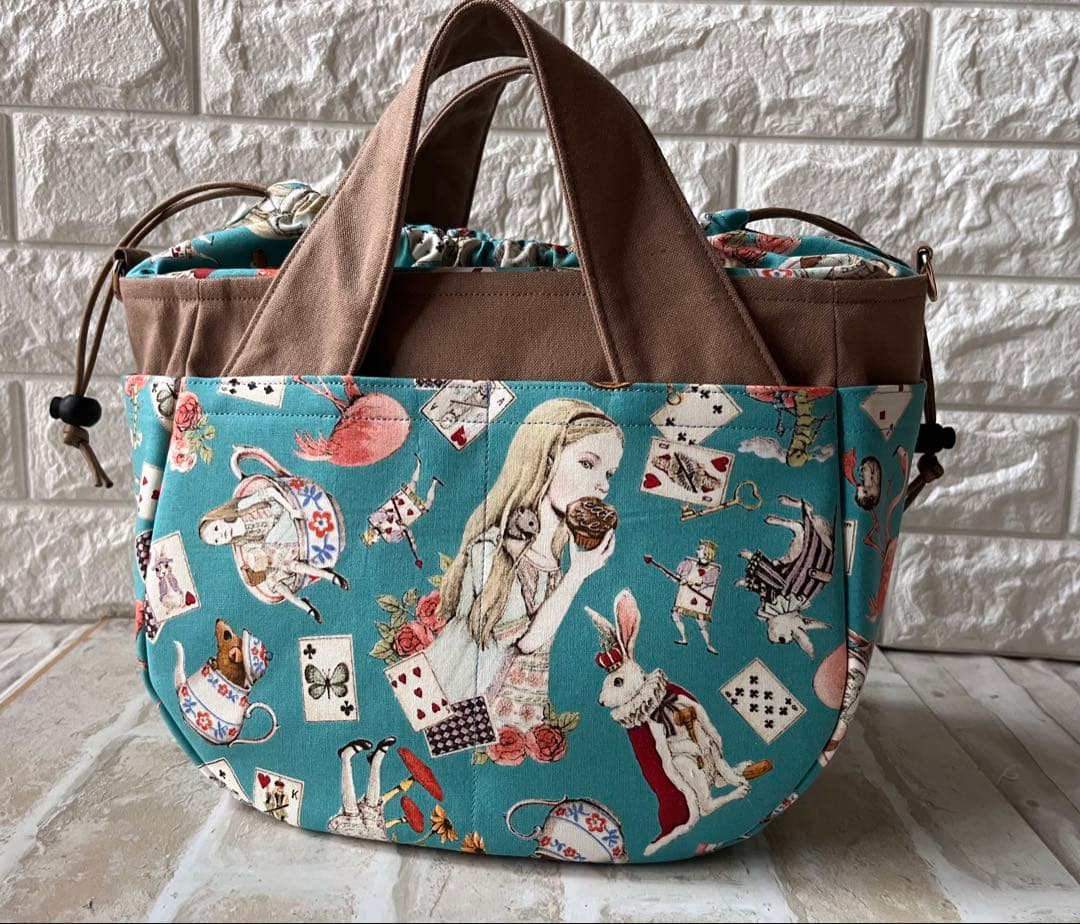 toocoページ　巾着トートバッグ、ぷっくりポーチ