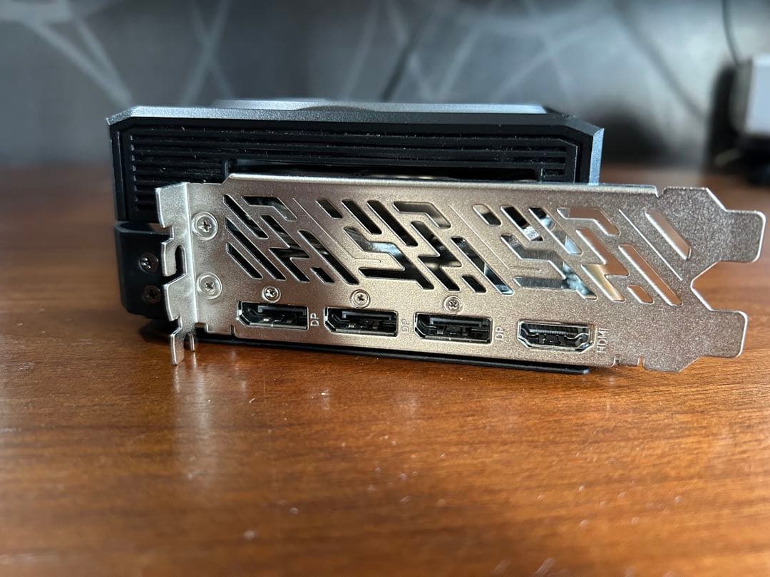 グラフィックボード・グラボ・ビデオカード ASRock RX9070XT STEEL LEGEND 16GB