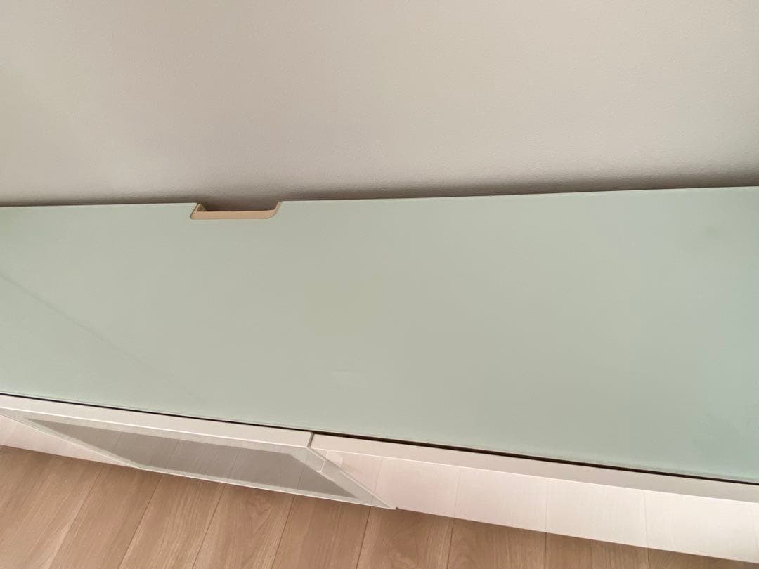 【IKEA】ベストー　テレビ台 ホワイト　ガラス天板付き