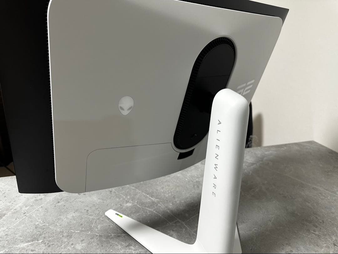 ディスプレイ・モニター本体 Dell AW3225QF Alienware