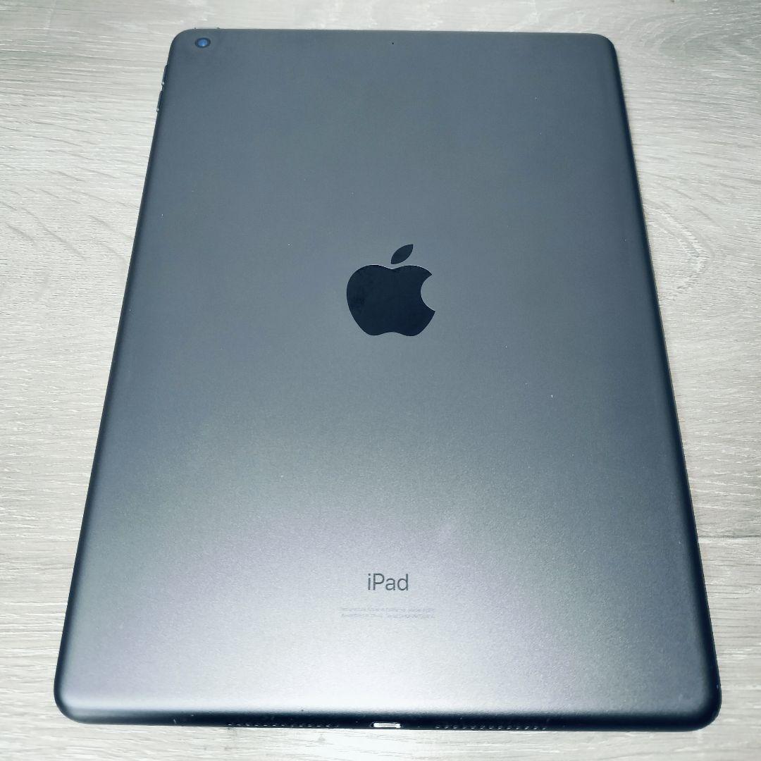 iPad 第8世代 128GB スペースグレー 本体 カバー キーボード 付き