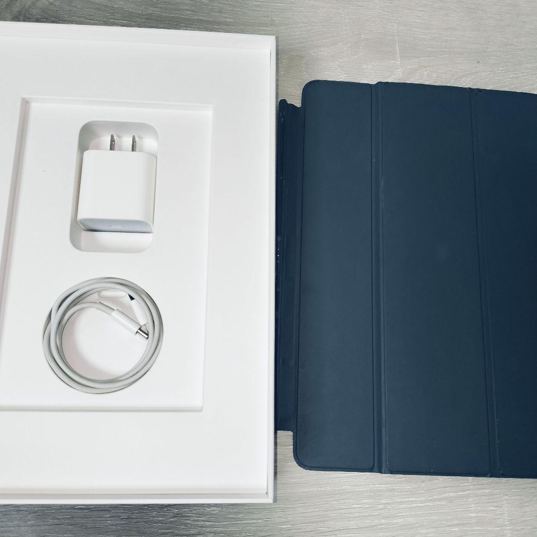 iPad 第8世代 128GB スペースグレー 本体 カバー キーボード 付き