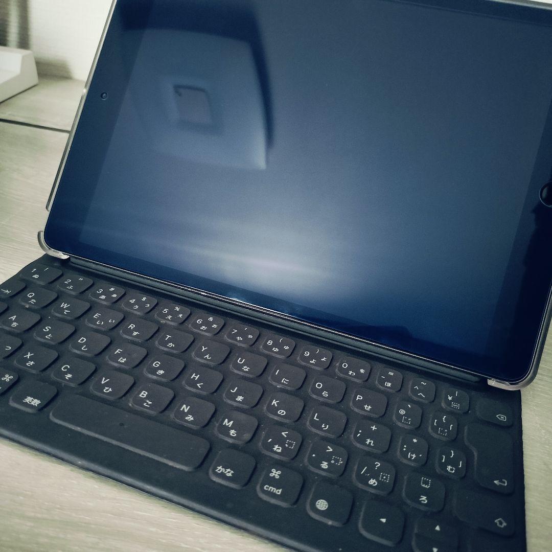 iPad 第8世代 128GB スペースグレー 本体 カバー キーボード 付き