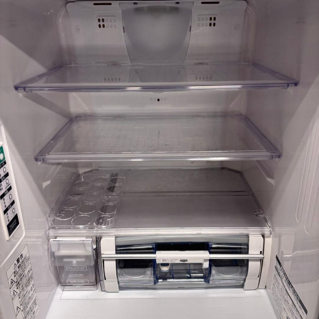 583 日立　大型冷蔵庫　スリム 200L強　自動製氷　右開き　1〜2人暮らし