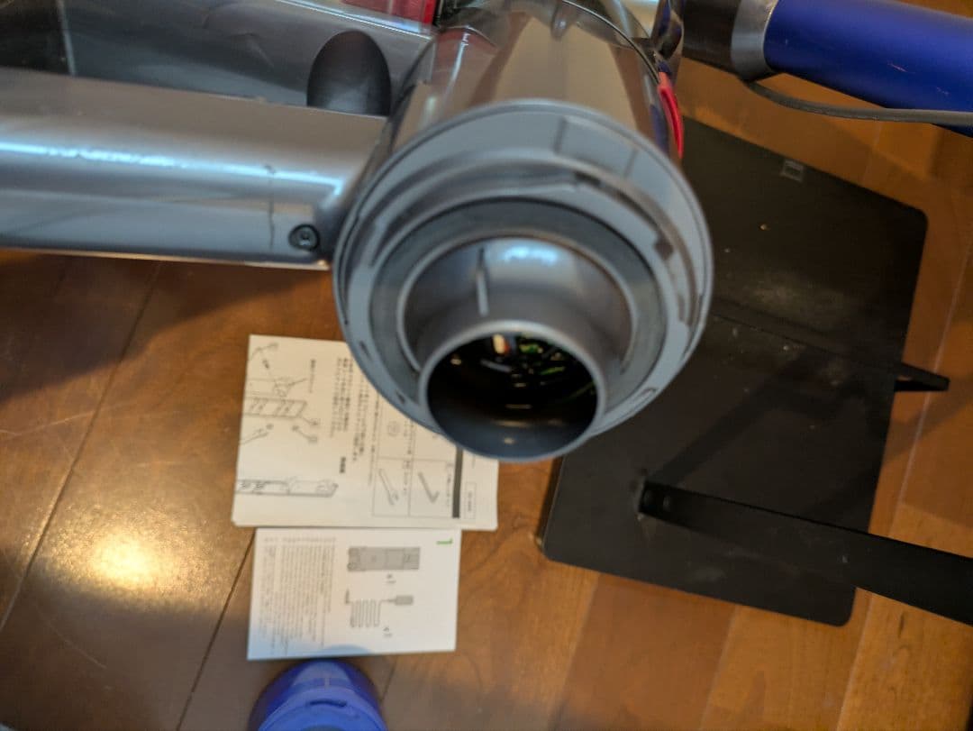 Dyson V8アブソリュート スティッククリーナー 本体　スタンドセット