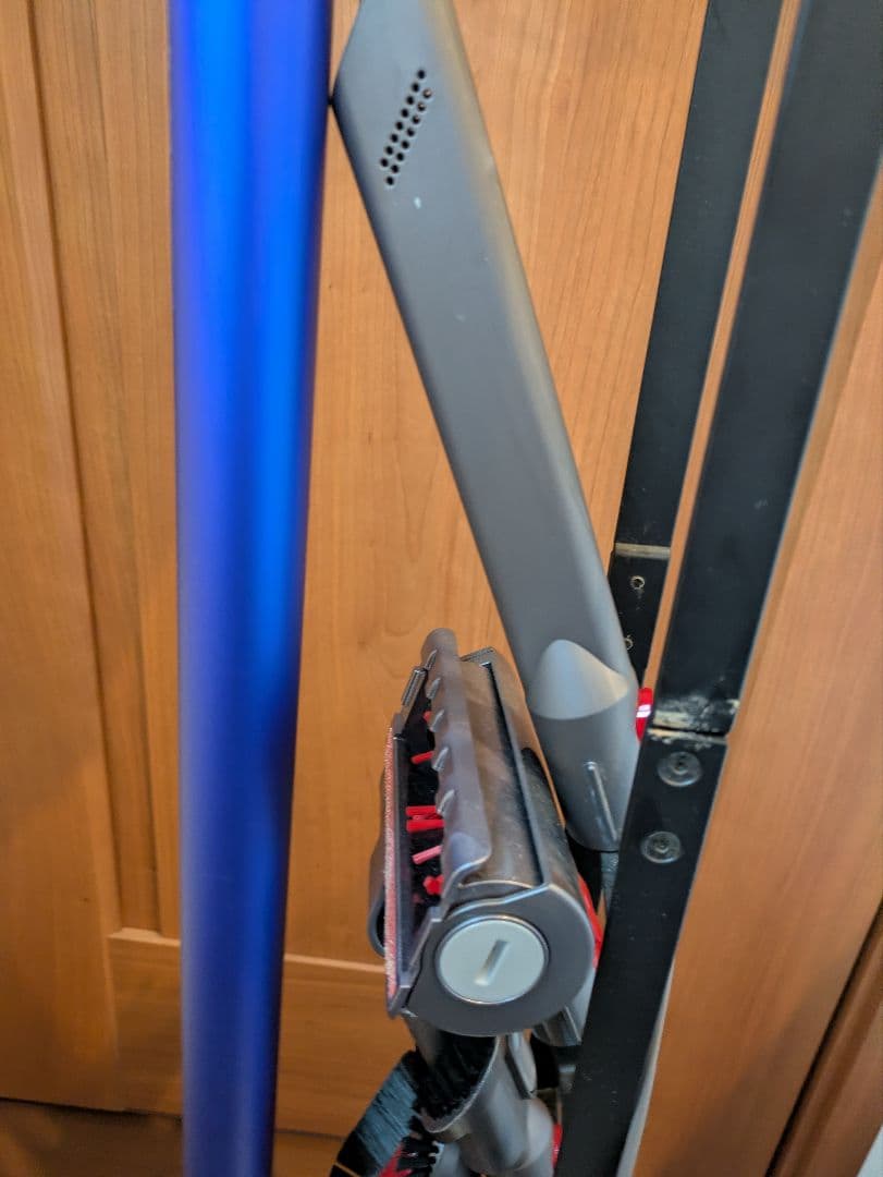 Dyson V8アブソリュート スティッククリーナー 本体　スタンドセット