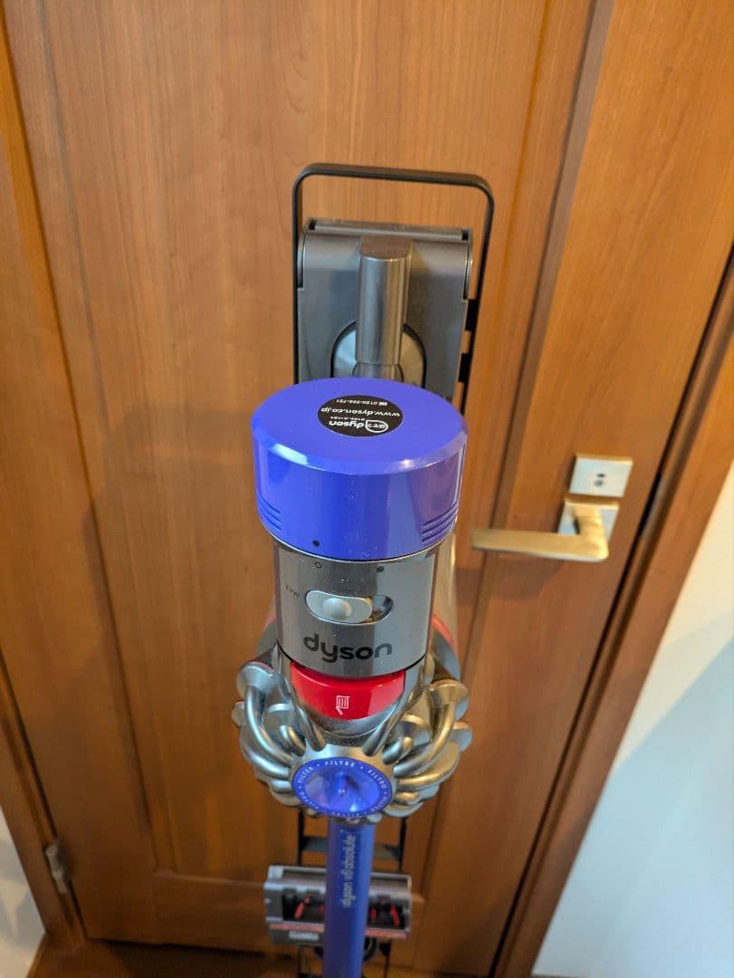 Dyson V8アブソリュート スティッククリーナー 本体　スタンドセット