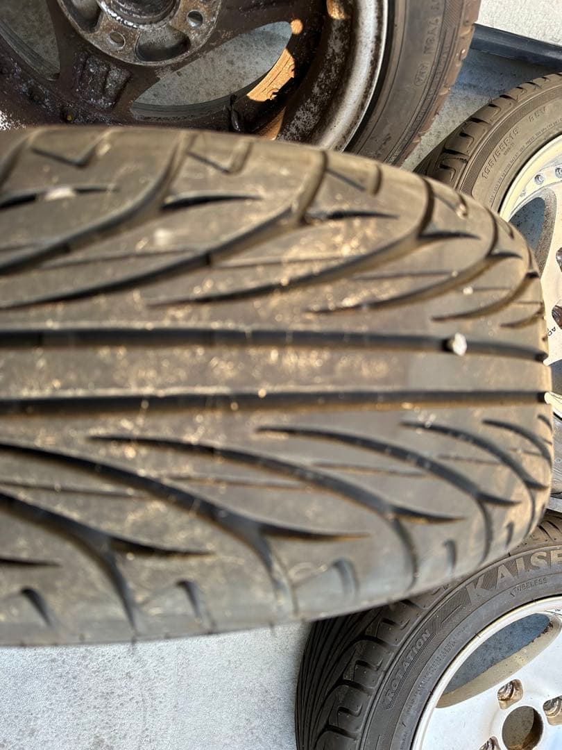 ADVAN oni 15インチ 7.5j+5 ケンダ 195/55r15 タイヤ