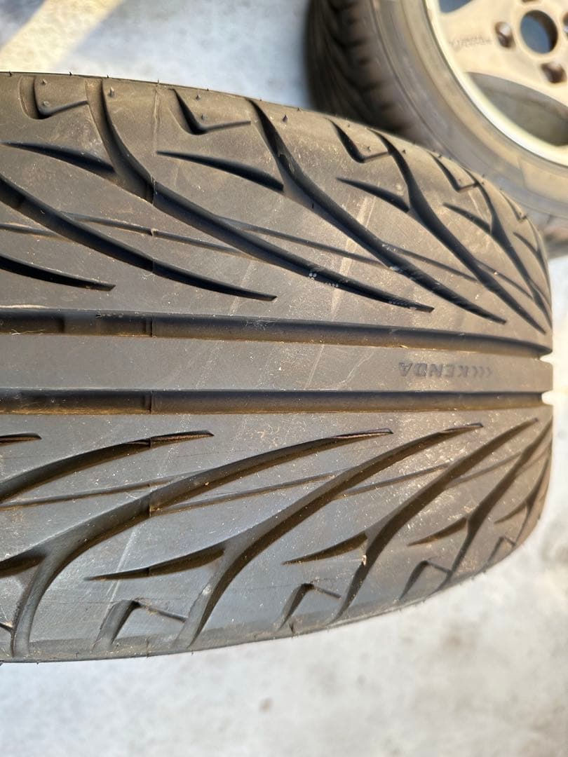 ADVAN oni 15インチ 7.5j+5 ケンダ 195/55r15 タイヤ