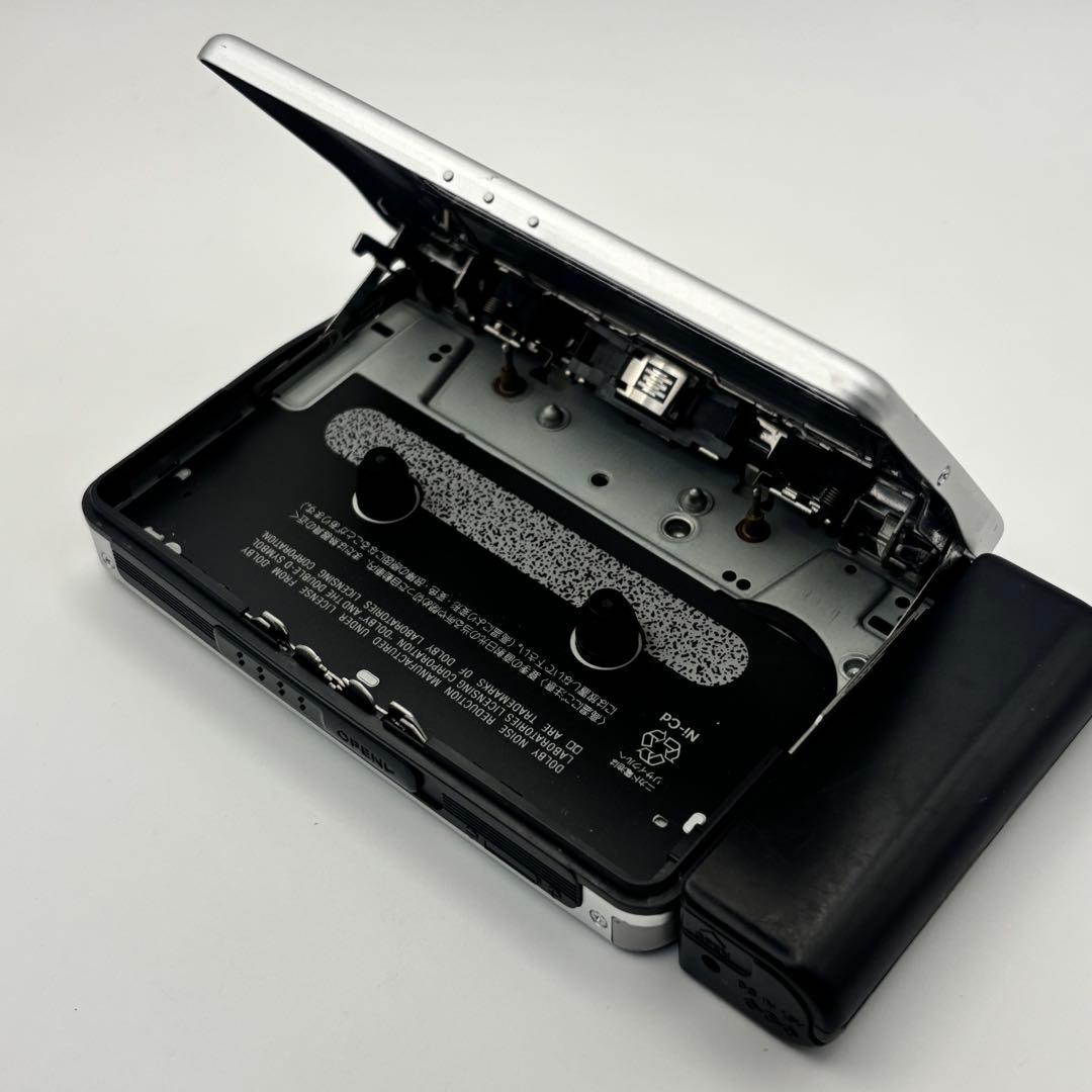 SONY WM-EX677 WALKMAN ソニー カセットウォークマン